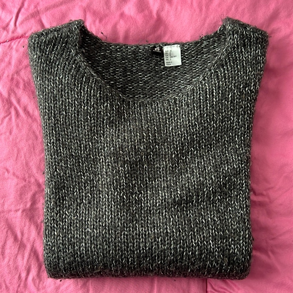 Comfy & sparkly H&M Divided sweater